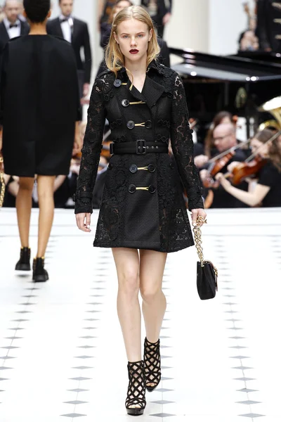 Look 13